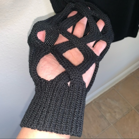 Venus Black Braided Sleeve Sweater - Picture 8 of 13